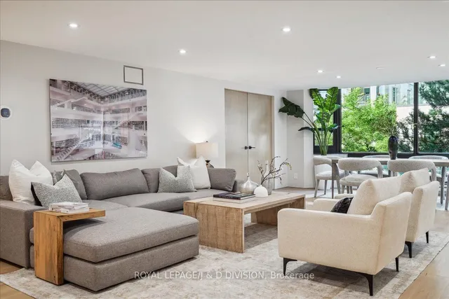 Additional image 3 of 1166 Bay St Unit 404