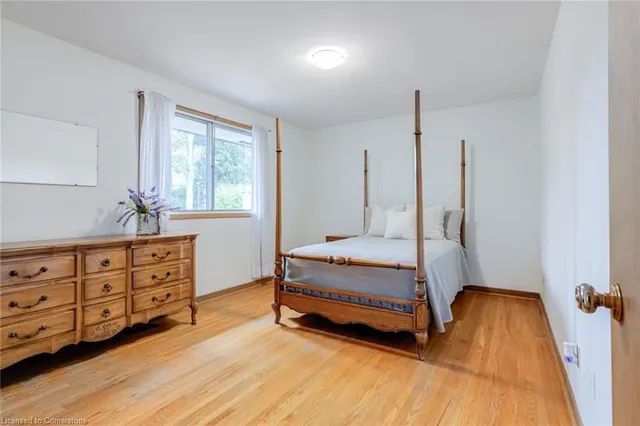 Additional image 27 of 18 Burnt Log Cres