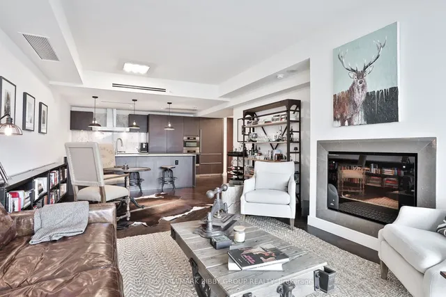 Additional image 6 of 180 University Ave Unit 4707