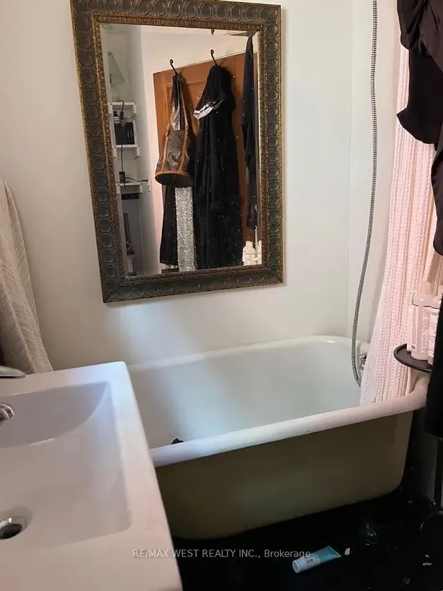 Additional image 18 of 112 Crawford St