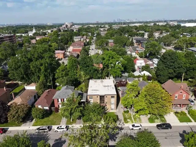 Additional image 33 of 46 Twenty Second St