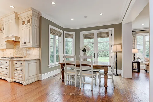 Additional image 15 of 2 Sorrel Crt