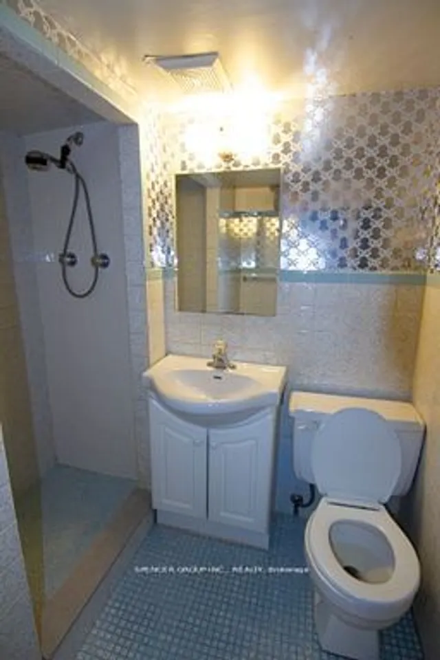 Additional image 20 of 115 Gilmour Ave