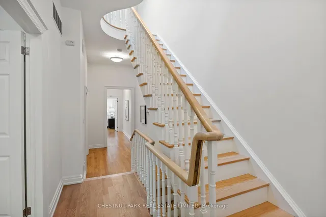 Additional image 22 of 46 Hazelton Ave