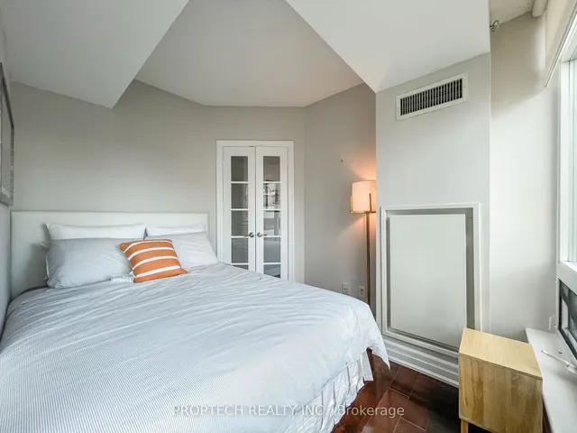 Additional image 9 of 8 Scollard St St Unit 304