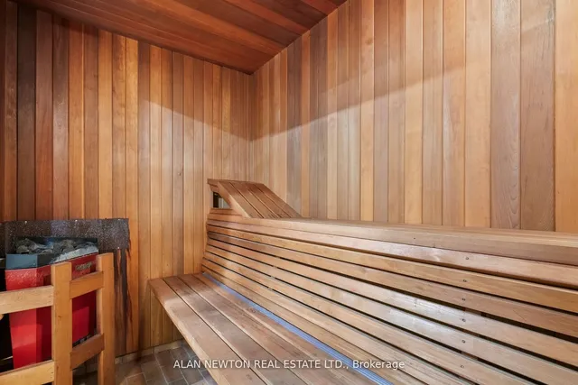 Additional image 28 of 31 Carnival Crt