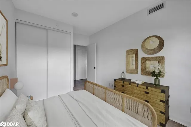 Additional image 22 of 36 Park Lawn Road Rd Unit 3205