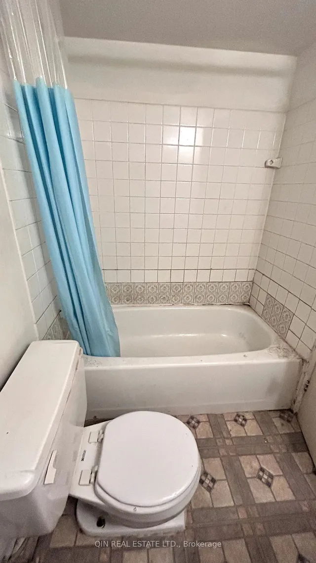 Additional image 15 of 4645 Jane St Unit 818