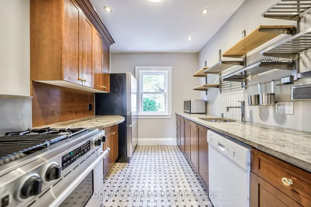 Additional image 6 of 66 Lawrence Ave