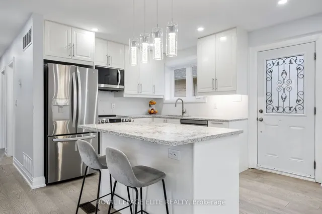 Additional image 10 of 6 LACHINE Crt