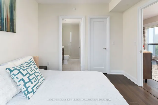 Additional image 9 of 18 Graydon Hall Dr Unit 811