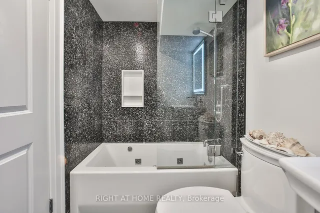 Additional image 16 of 574 Crawford St