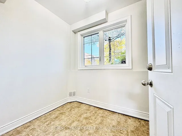 Additional image 21 of 101B Finch Ave