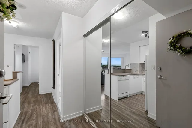 Additional image 9 of 36 Lee Centre Dr Unit 812