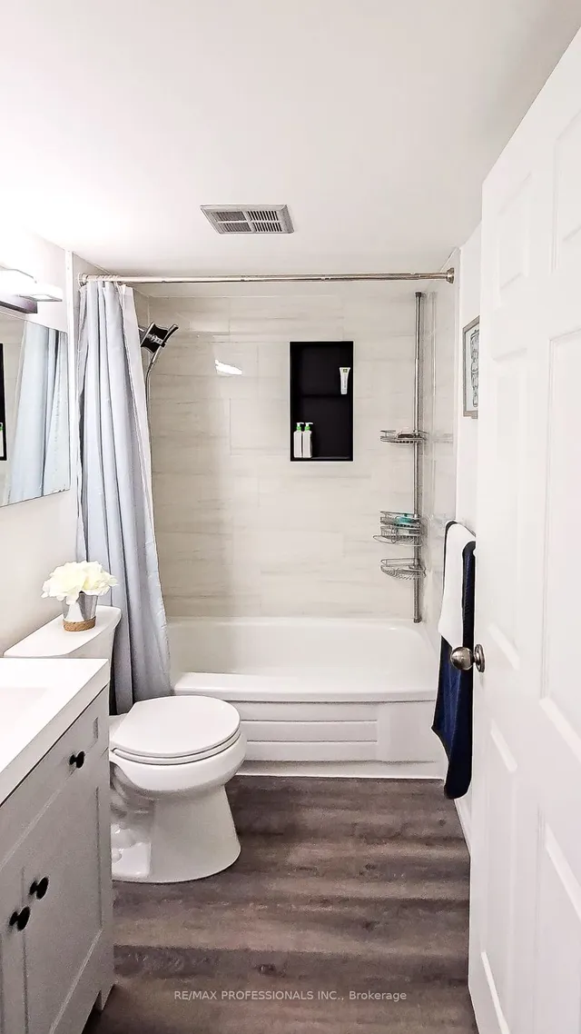 Additional image 25 of 3000 Bathurst St Unit 1205