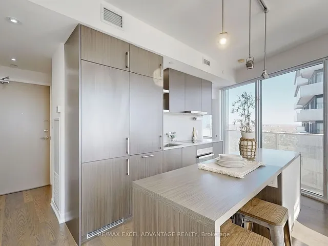 Additional image 8 of 100 Harbour St Unit 6707