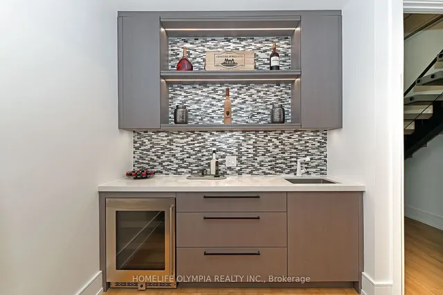 Additional image 33 of 46B Leroy Ave