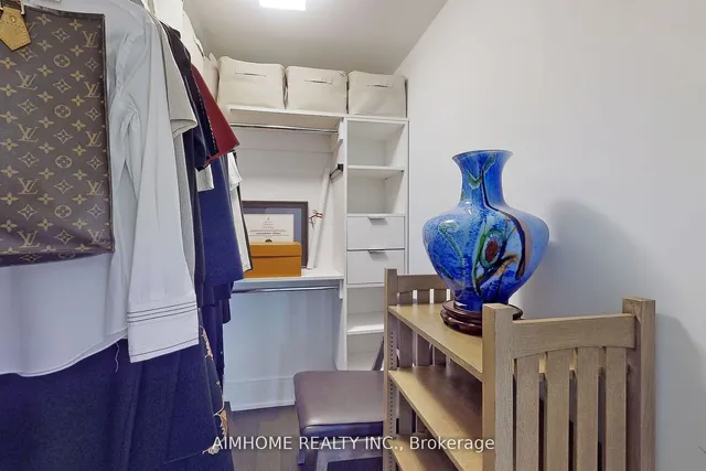 Additional image 23 of 1 Gloucester St Unit 1815