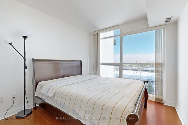 Additional image 22 of 33 Singer Crt Unit 1209