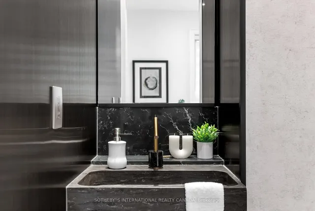 Additional image 18 of 46 Hewitt Ave