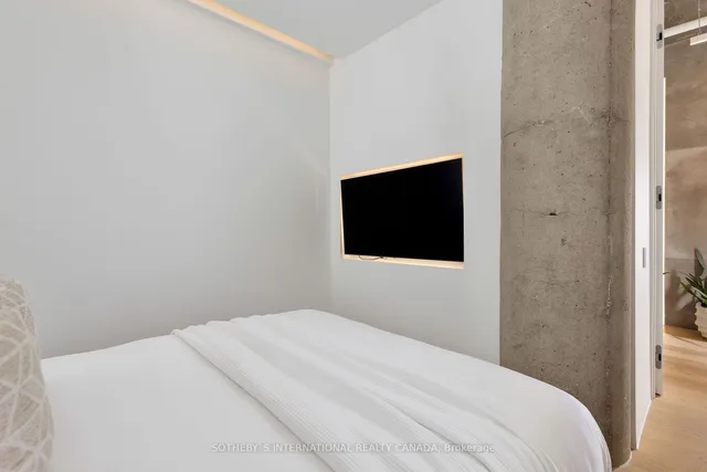 Additional image 29 of 90 Sumach St Unit 702