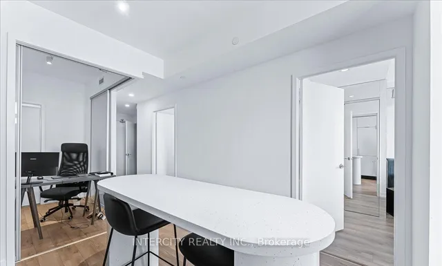 Additional image 28 of 33 Helendale Ave Unit 2407