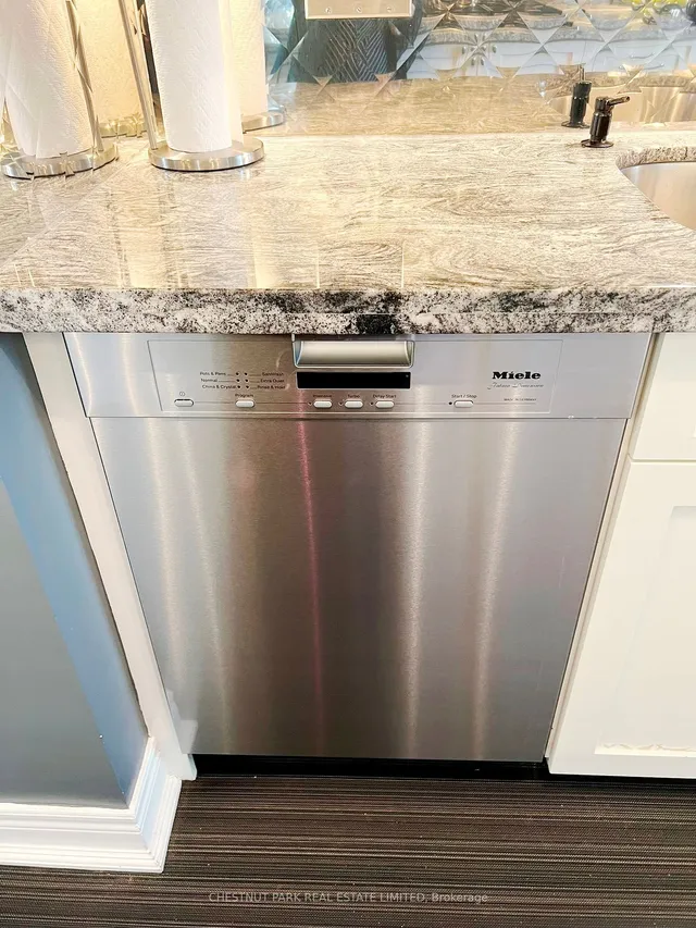 Additional image 18 of 5 Rosehill Ave Unit 819