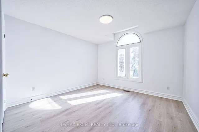 Additional image 30 of 66 Dempster St