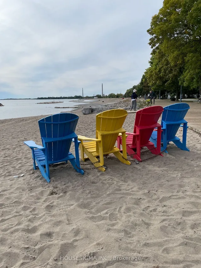 Additional image 33 of 256 Woodbine Ave