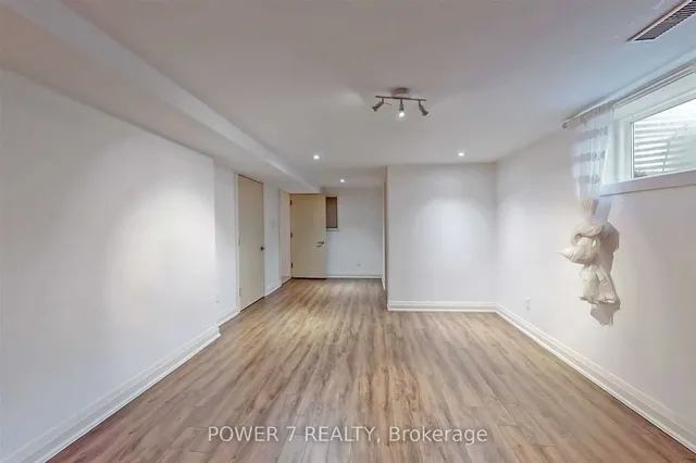 Additional image 34 of 34 Groveland Cres