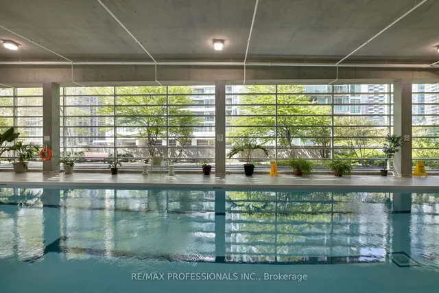 Additional image 26 of 81 Navy Wharf Crt Unit 302