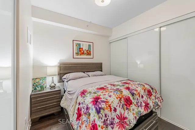 Additional image 19 of 36 Howard Park Ave Unit 303