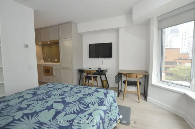 Additional image 18 of 155 Yorkville Ave Unit 713