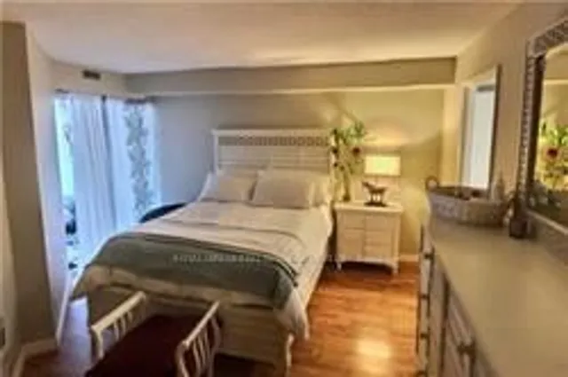 Additional image 8 of 717 Bay St Unit 1002