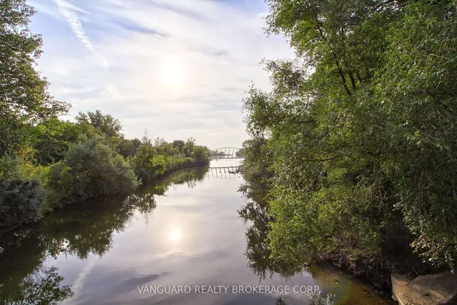 Additional image 40 of 2230 Lake Shore Blvd Unit TH3