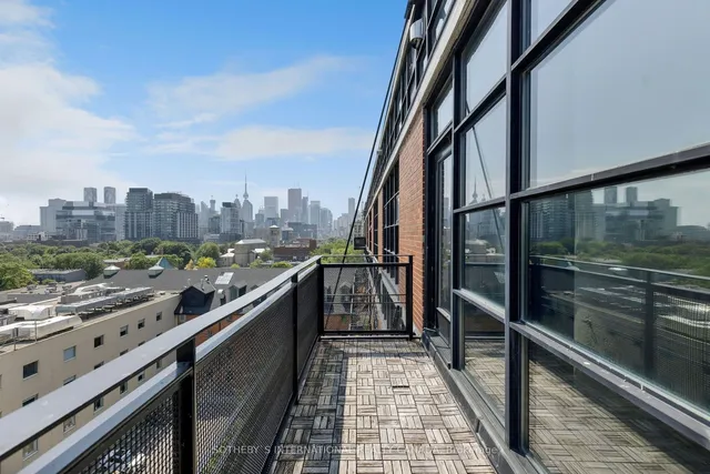 Additional image 10 of 90 Sumach St Unit 702