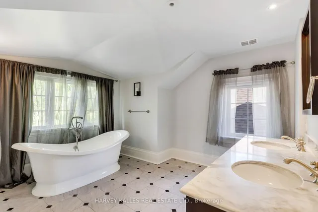 Additional image 32 of 8 Binscarth Rd