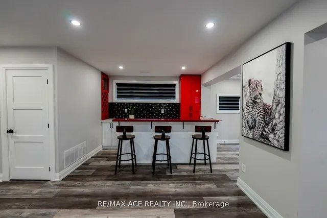 Additional image 23 of 2270 Meadowvale Rd