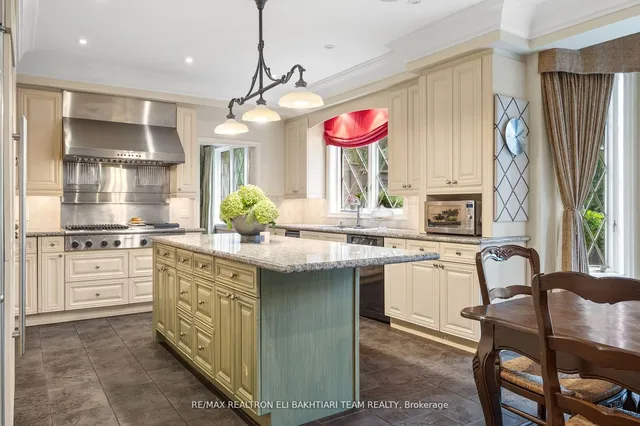 Additional image 15 of 14 Cosmic Dr