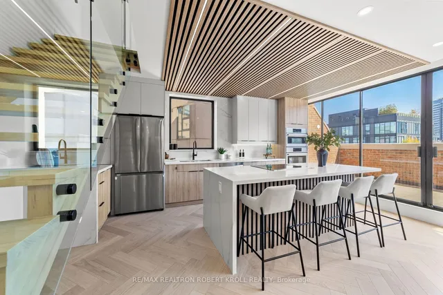 Additional image 11 of 55A Avenue Rd Unit 602