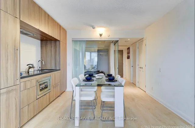 155 Yorkville Ave Unit 1918