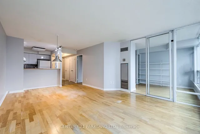 Additional image 14 of 942 Yonge St Unit 506