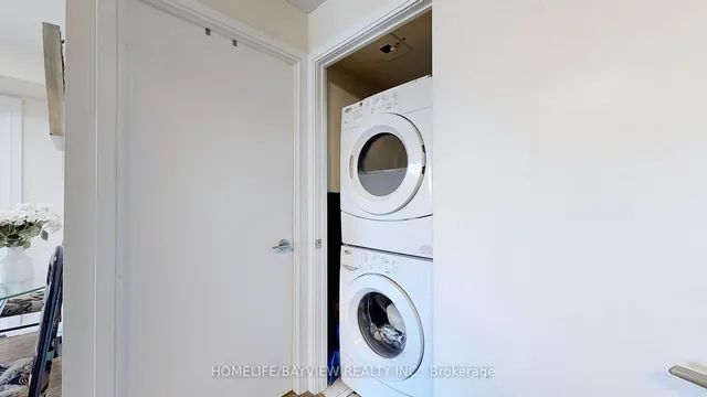 Additional image 16 of 181 Village Green Sq Unit 1020