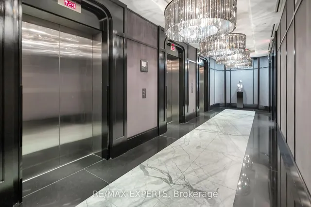 Additional image 32 of 88 Blue Jays Way Unit 2007