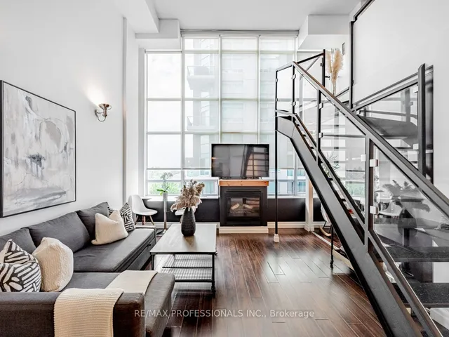 300 Manitoba St Unit 427