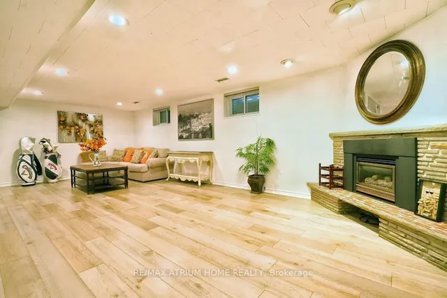 Additional image 23 of 8 Medalist Rd