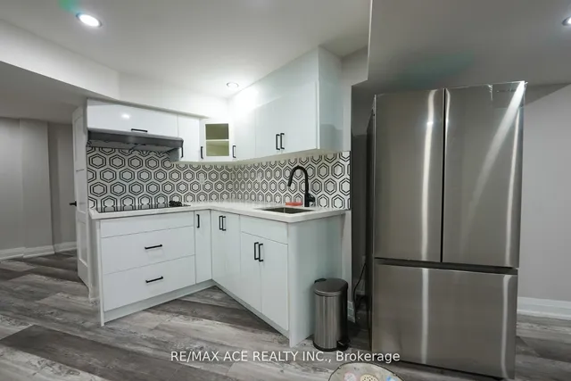 Additional image 27 of 2270 Meadowvale Rd