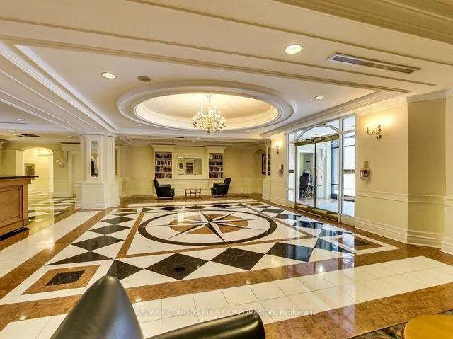 Additional image 4 of 889 Bay St Unit 1610