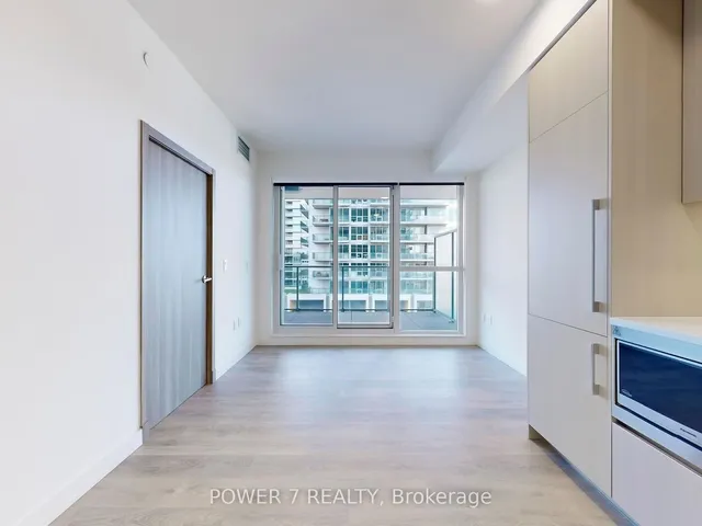 27 McMahon Dr Unit 715