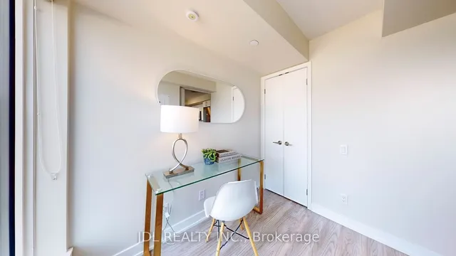 Additional image 19 of 38 Monte Kwinter Crt Unit 801